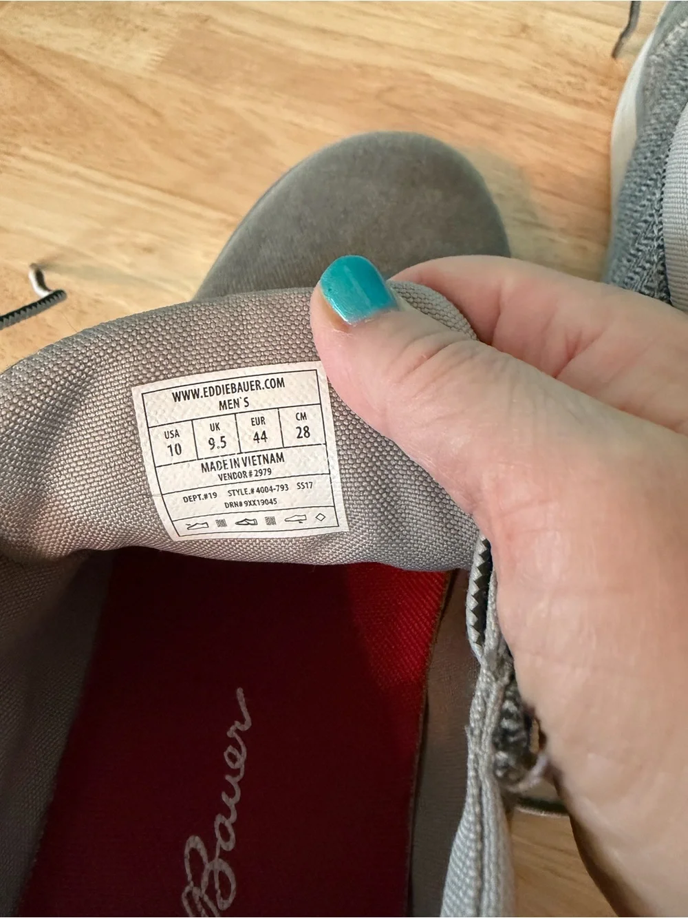 Eddie Bauer Rivet Chukka Canvas Shoes in Chrome Gray, Size 10